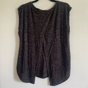 Aritzia Wilfred Heather Gray Sleeveless Split Back Soft Neutral Top Size Small